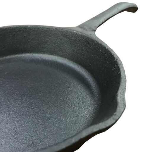 SMALL CAST IRON FRYING PAN – 16CM Product Image